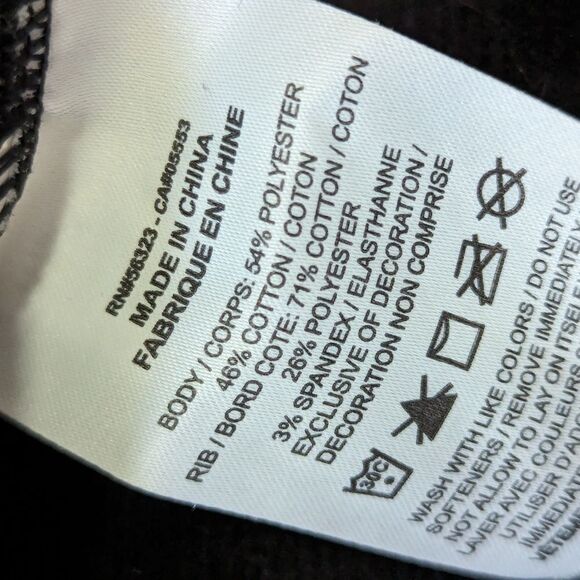 Nike Cropped Black Embossed Sweatshirt Split Hem Boxy Pullover S Pilatescore - Picture 9 of 11